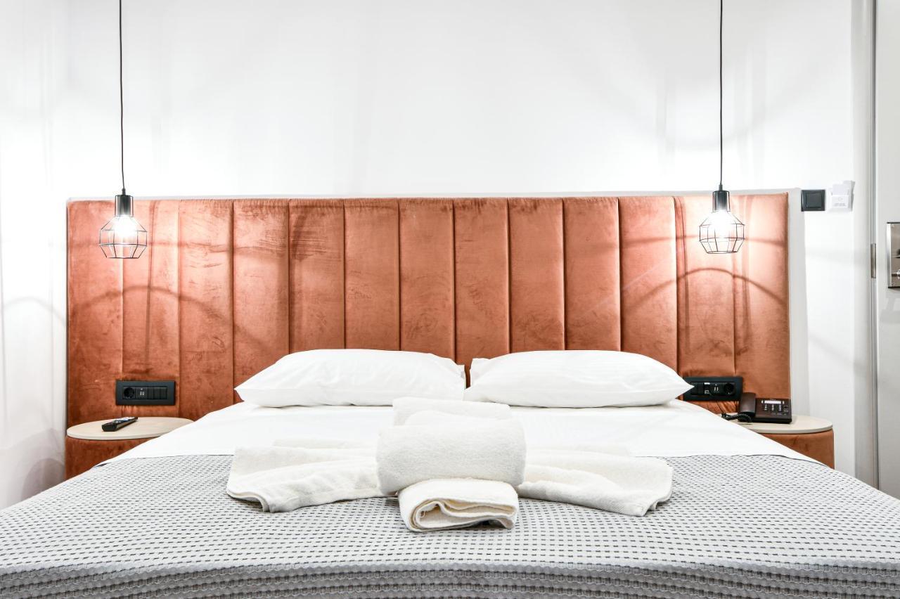 Aeolos Luxury Suites Ateny Zewnętrze zdjęcie